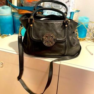 Tory Burch Cross body Pocketbook in Black